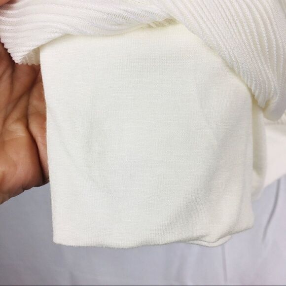 Cream colored ribbed tunic top B-Design XL 3/4 sleeved attached necklace - Picture 4 of 7